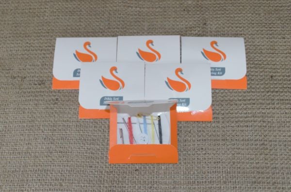 Otel Dikiş Seti Kutulu Buklet Dikiş Seti